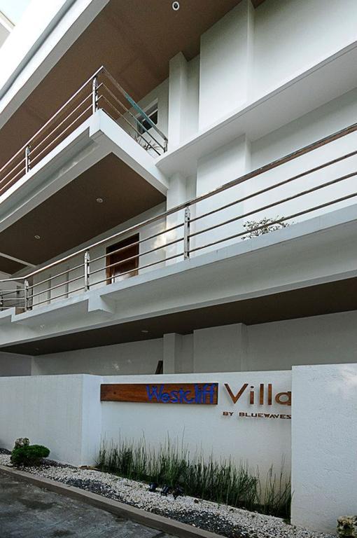 Bluewaves Westcliff Villa Balabag  Exteriör bild